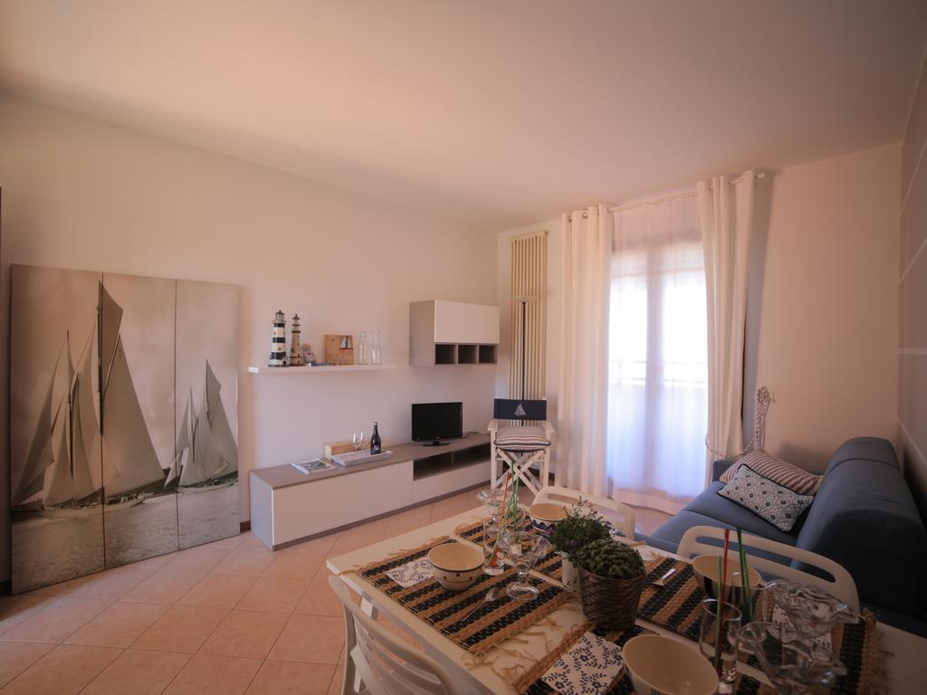 Bellasirmione Holiday Apartments Zimmer foto